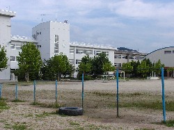 写真−15:祇王小学校 VSPACE=